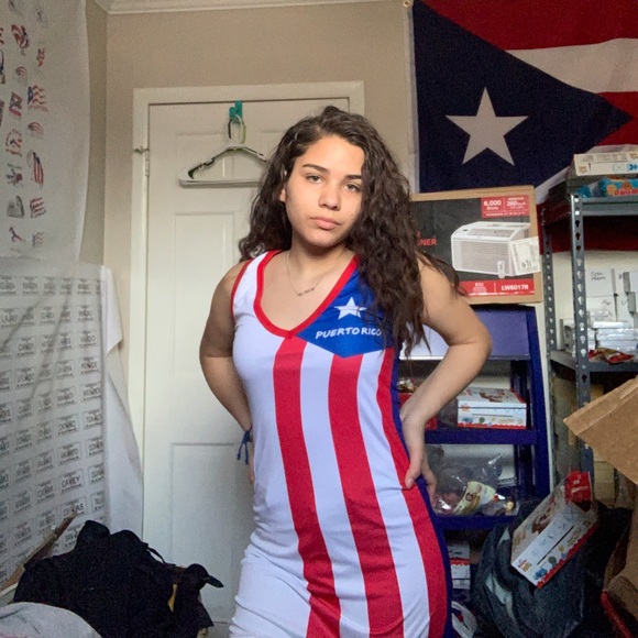 Puerto Rico Dress - Picture 1 of 3